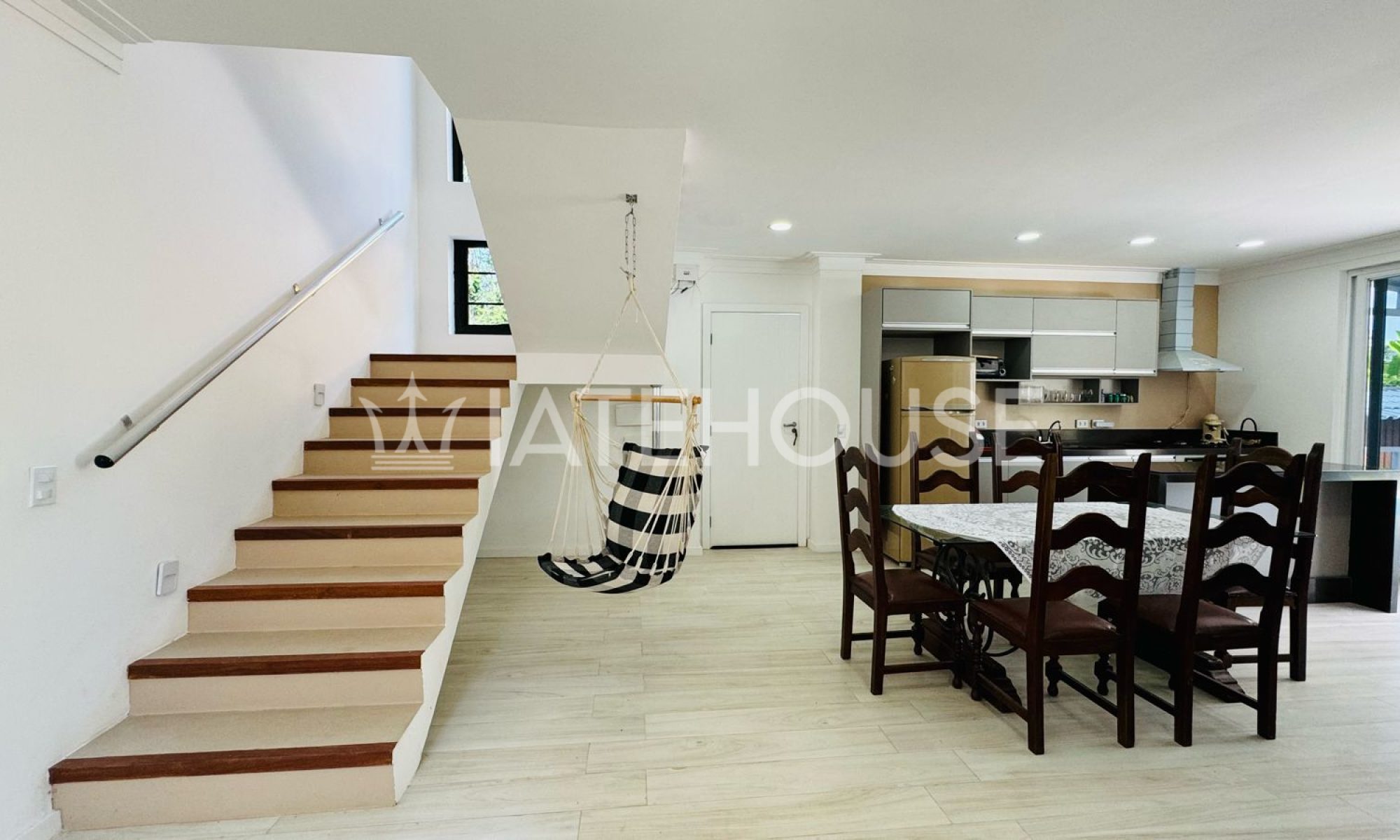 2b844a58-1389-4b78-ae81-a106ae0db186