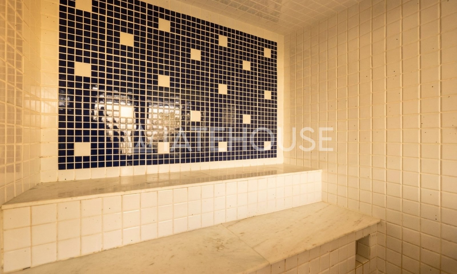 Edit_vacation_rental_image_lighting_20261016093333