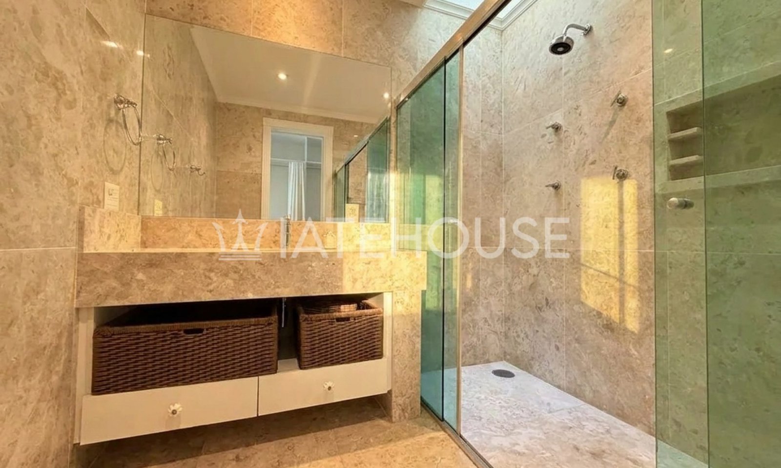Editing_house_advertisement_image_20261005145624-1