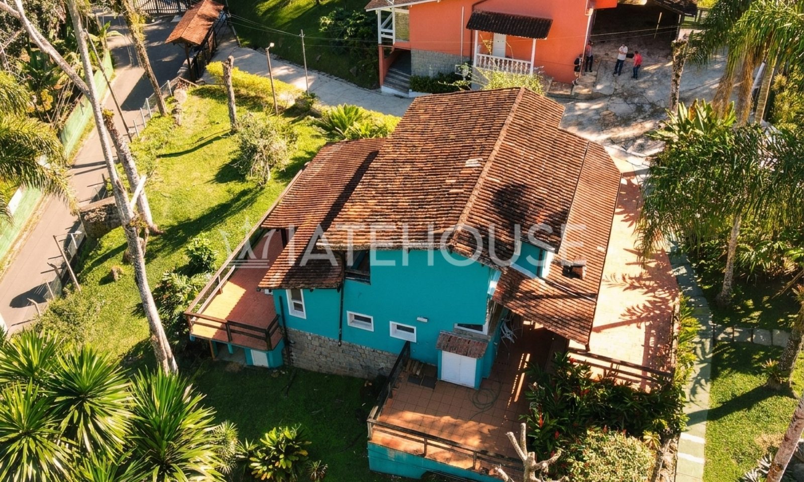 Remove_logo_from_house_image_20261008151339-2